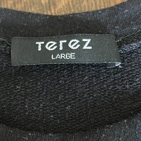 Terez Girls Bronze Metallic Stars/ Bronze Foil Distressed Design Leggings - Picture 4 of 8